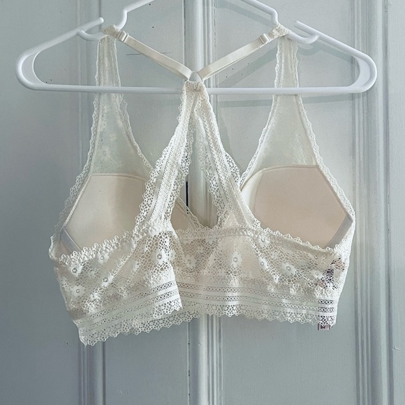 VICTORIA Secret Pink & White Bras - Picture 3 of 10